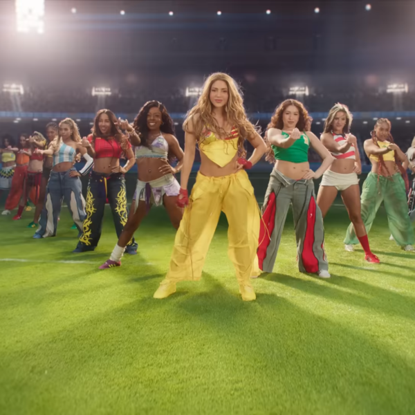 Shakira lanza el MV oficial de DAI DAI